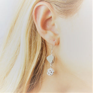 V-land earrings